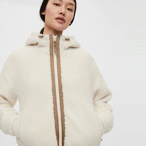 NWT - GapFit Sherpa Jacket in Ivory
